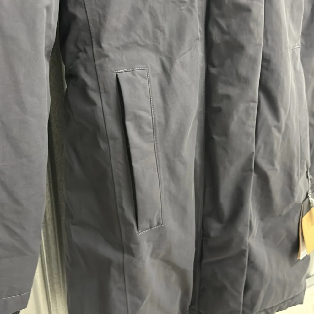 North face - Picture 8 of 16